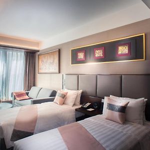 Executive Twin Room Sofa Bed
